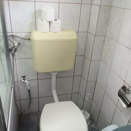 Maatoug بيهاتش