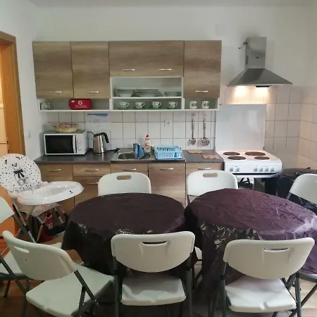 Maatoug Apartment *